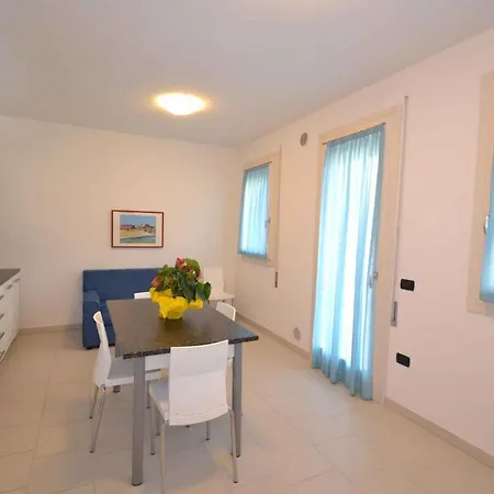 Apartamento Two-bedroom Rosolina Mare Near Sea 18 *